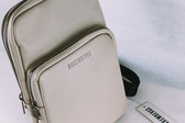 NEXT CROSSBODY BAG Бежевый Сумки через плечо Сумки Женщинам