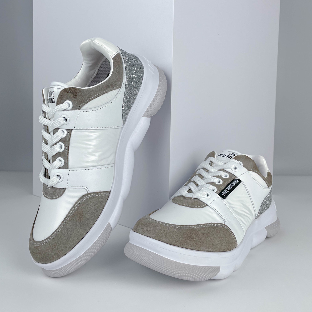 Кроссовки Бежевый Кроссовки Обувь Женщинам