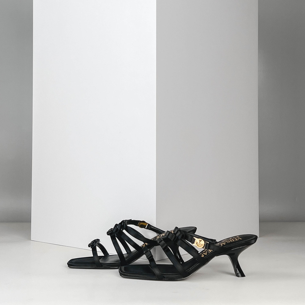 Босоножки Черный Босоножки Обувь Женщинам